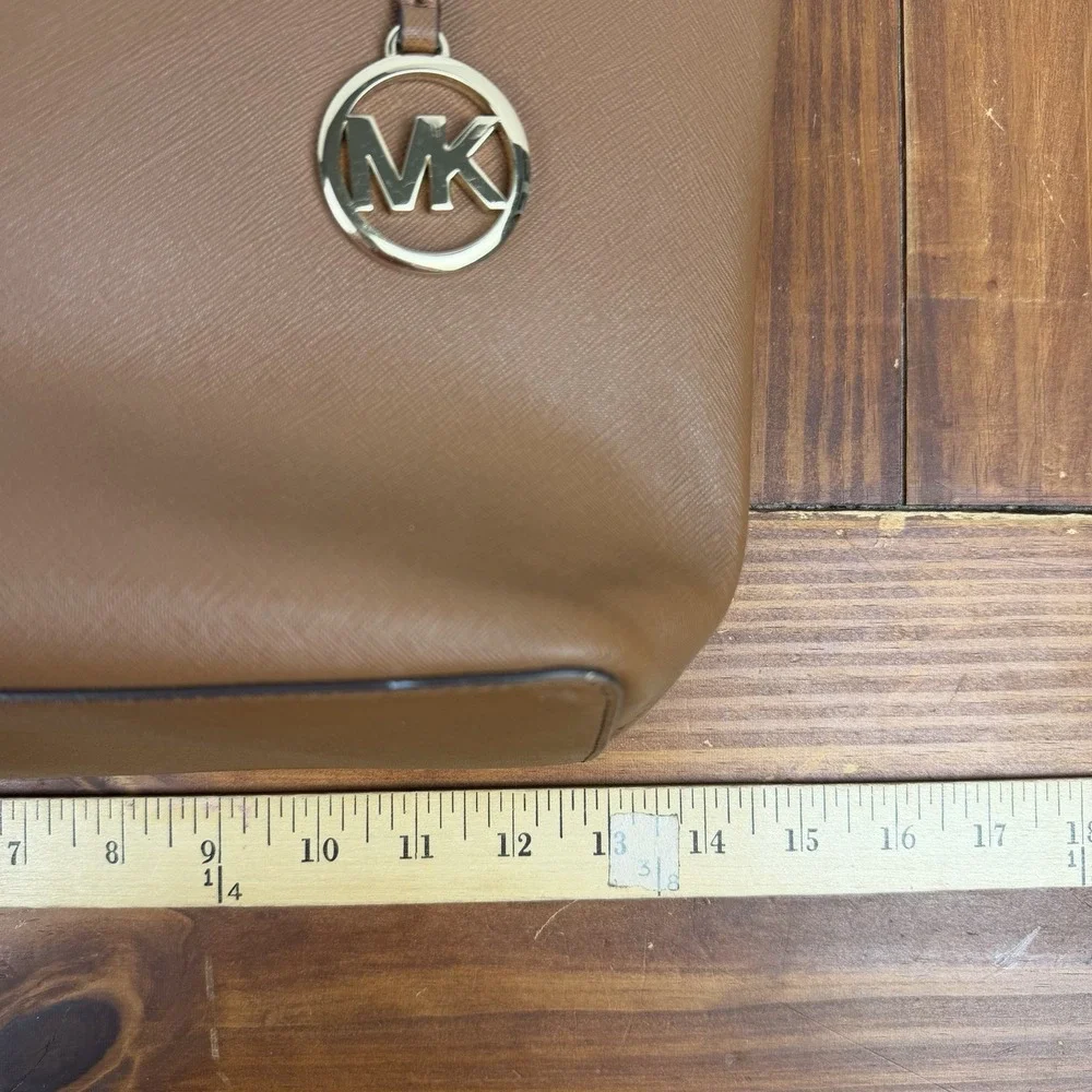 Michael‎ Kors Jet Set Medium Tote Saffiano Leather Lobster Clasp Luggage Brown